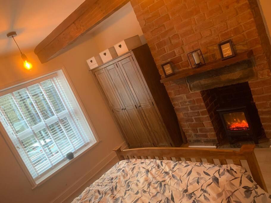 Quaint 1 Bedroom Cottage In Pudsey, Leeds Exterior foto