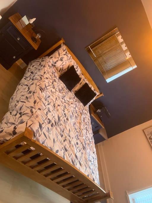 Quaint 1 Bedroom Cottage In Pudsey, Leeds Exterior foto